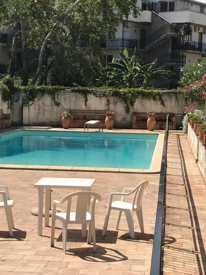 Emily Home Giardini Naxos Εξωτερικό φωτογραφία